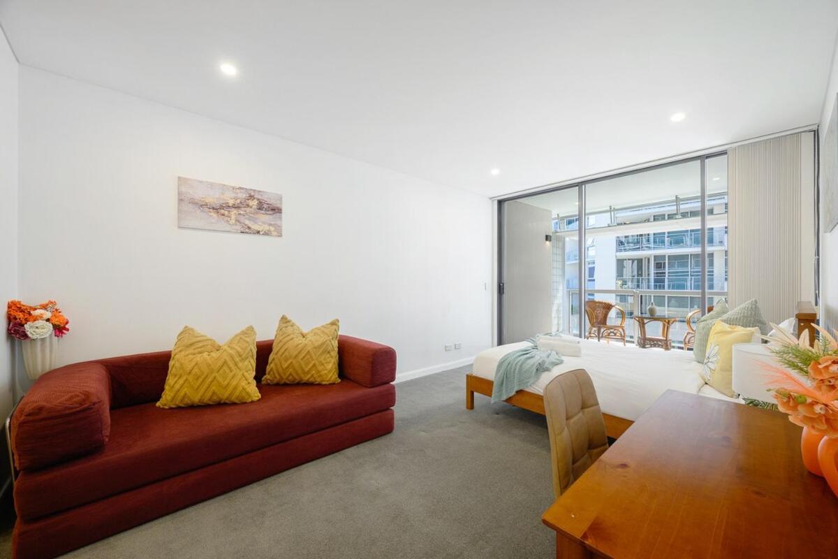 Live On The Iconic Cbd Wharf With Family Apartment