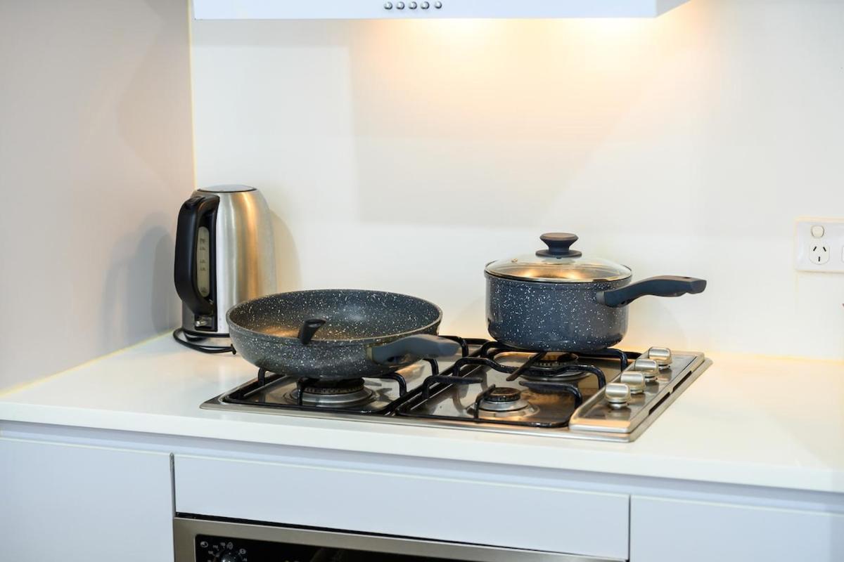 Apartment Live On The Iconic Cbd Wharf With Family Sydney
