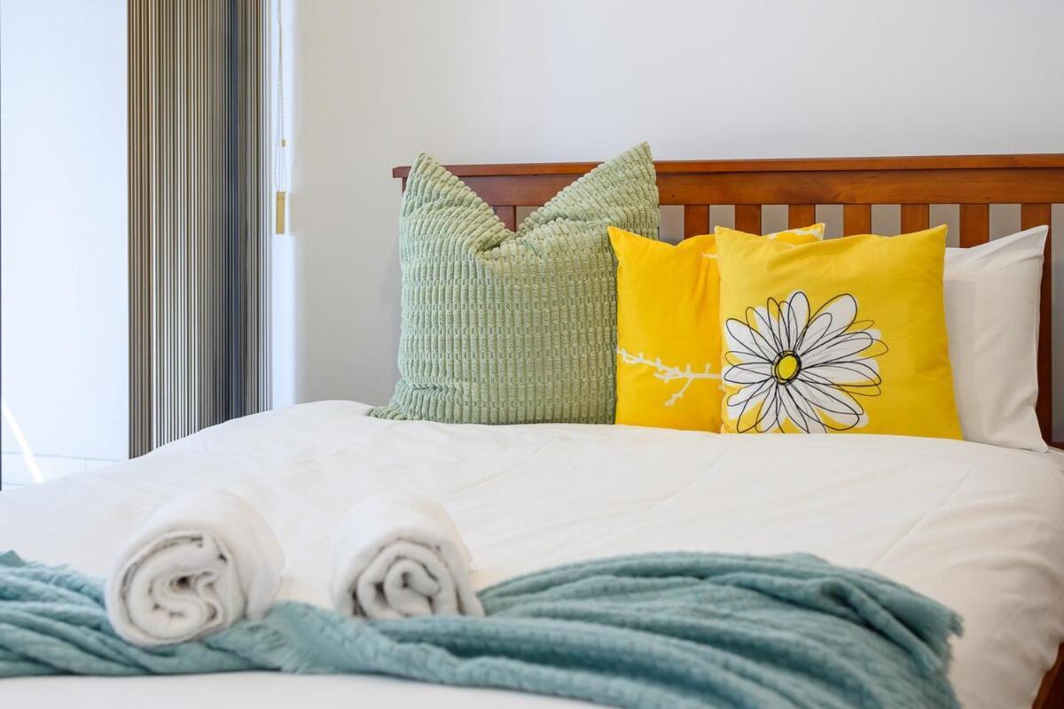 Live On The Iconic Cbd Wharf With Family Apartment *